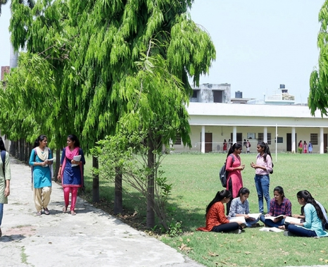 Central Library and Reading Room facilities for Higher Education