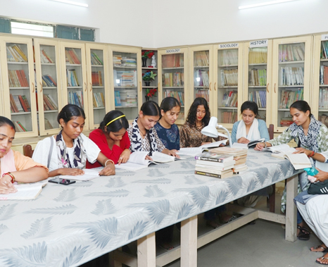 Well-equipped Science Laboratory for Degree Students in Rudrapur