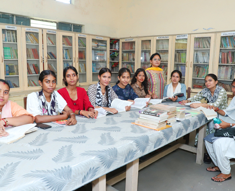 Well-equipped Science Laboratory for Degree Students in Rudrapur